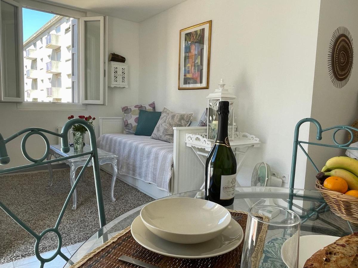 Centre Carcassonne Apartment With Private Sunny Terrace Exterior photo